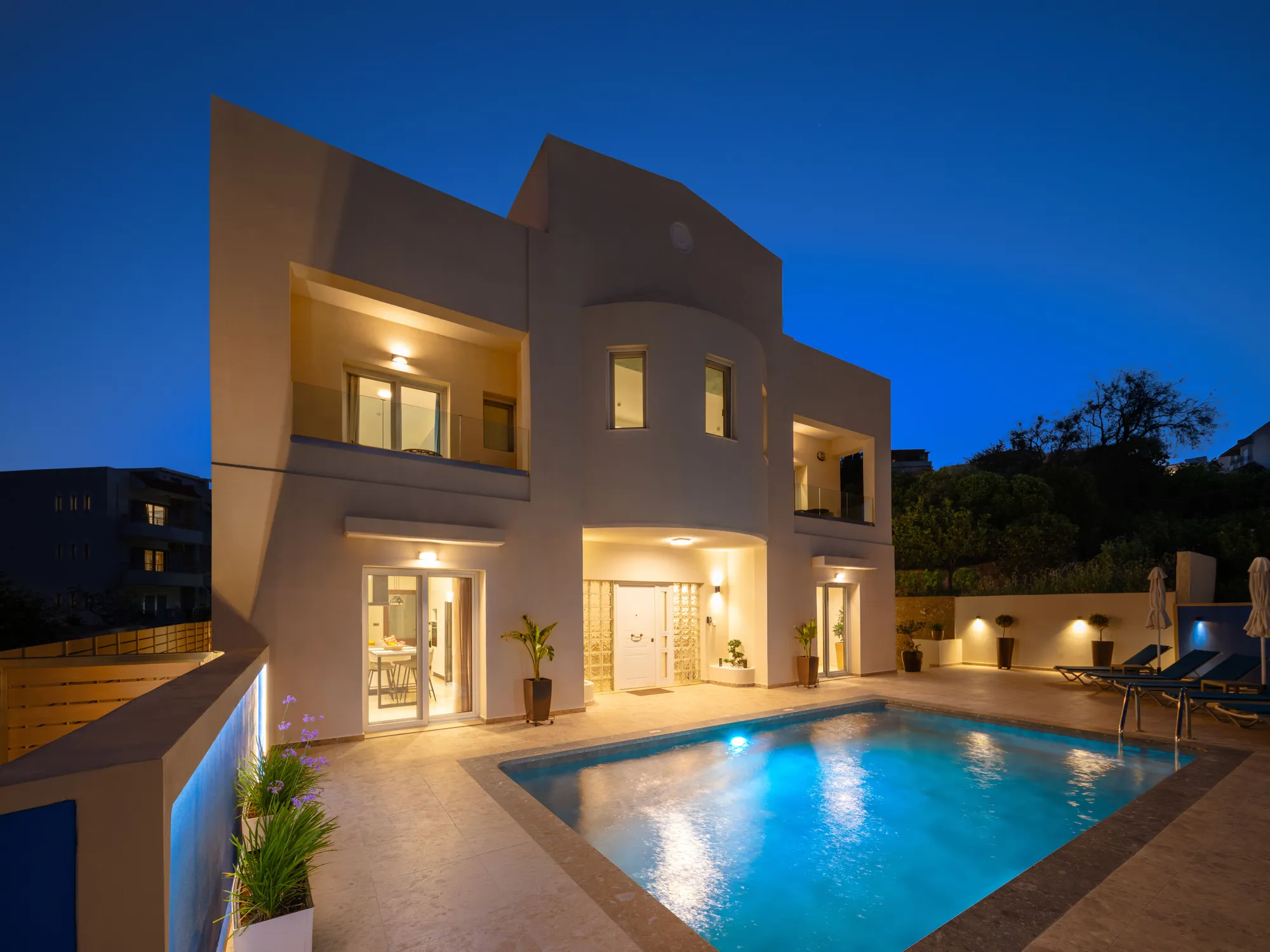 Lumina Villa